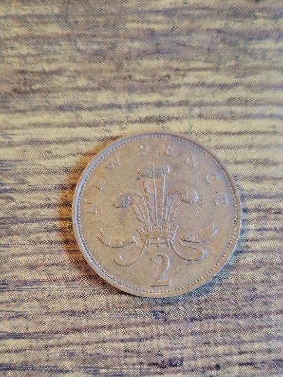 Other - Vintage 1978 United Kingdom Bronze New 2 Pence Coin - Brown